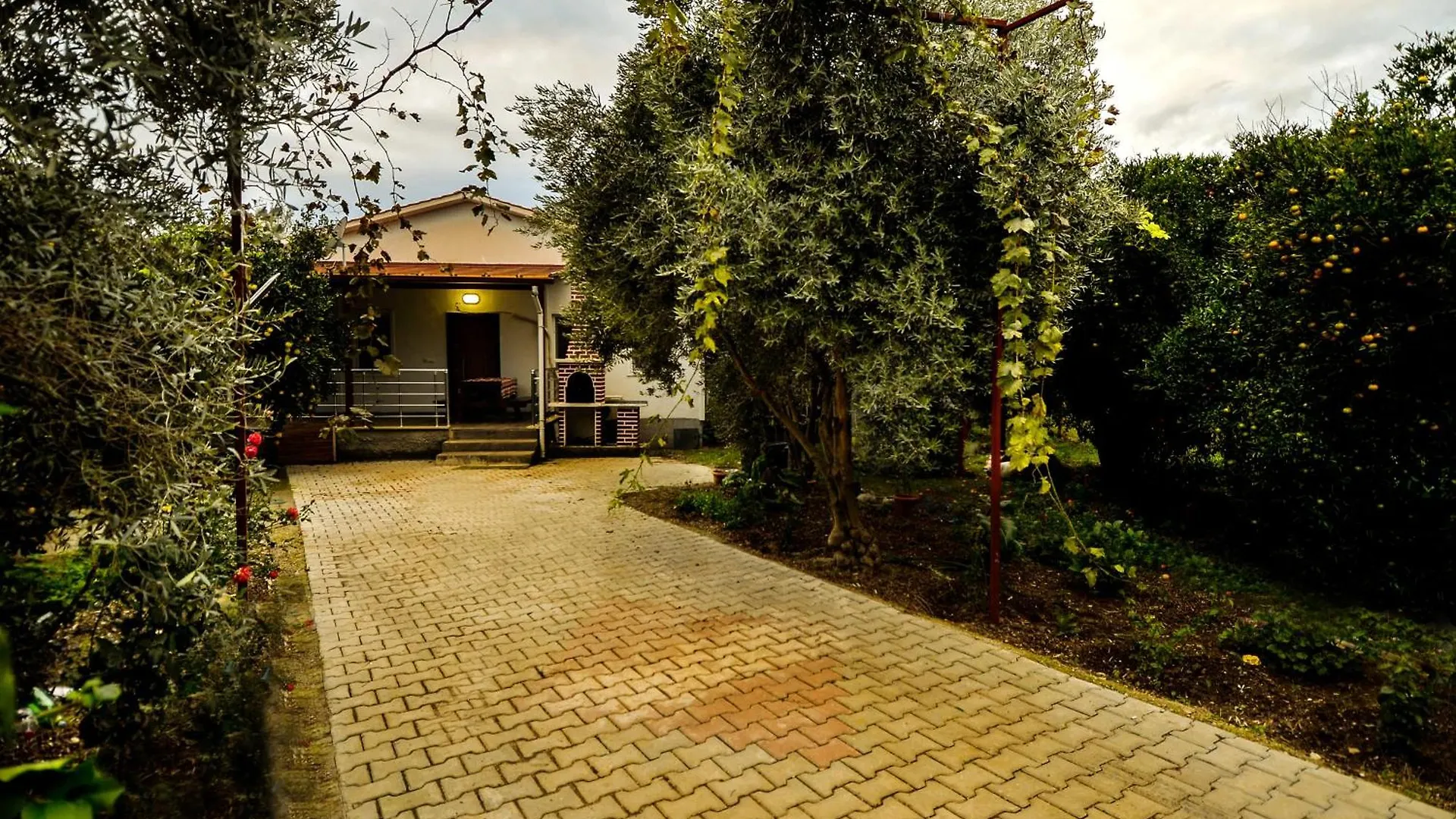 Avci Villa-Fethiye 3+1 In Garden With Private Pool, 10 Minutes To The Beach 0*, Fethiye Turkey