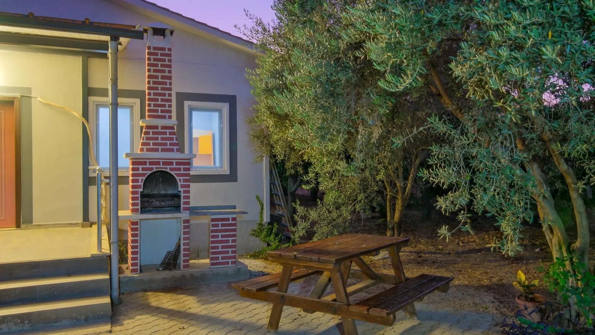 Avci Villa-Fethiye 3+1 In Garden With Private Pool, 10 Minutes To The Beach Villa Fethiye