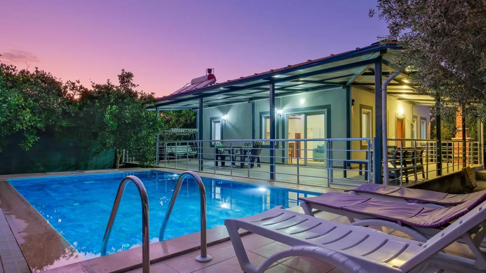 Avci Villa-Fethiye 3+1 In Garden With Private Pool, 10 Minutes To The Beach Fethiye