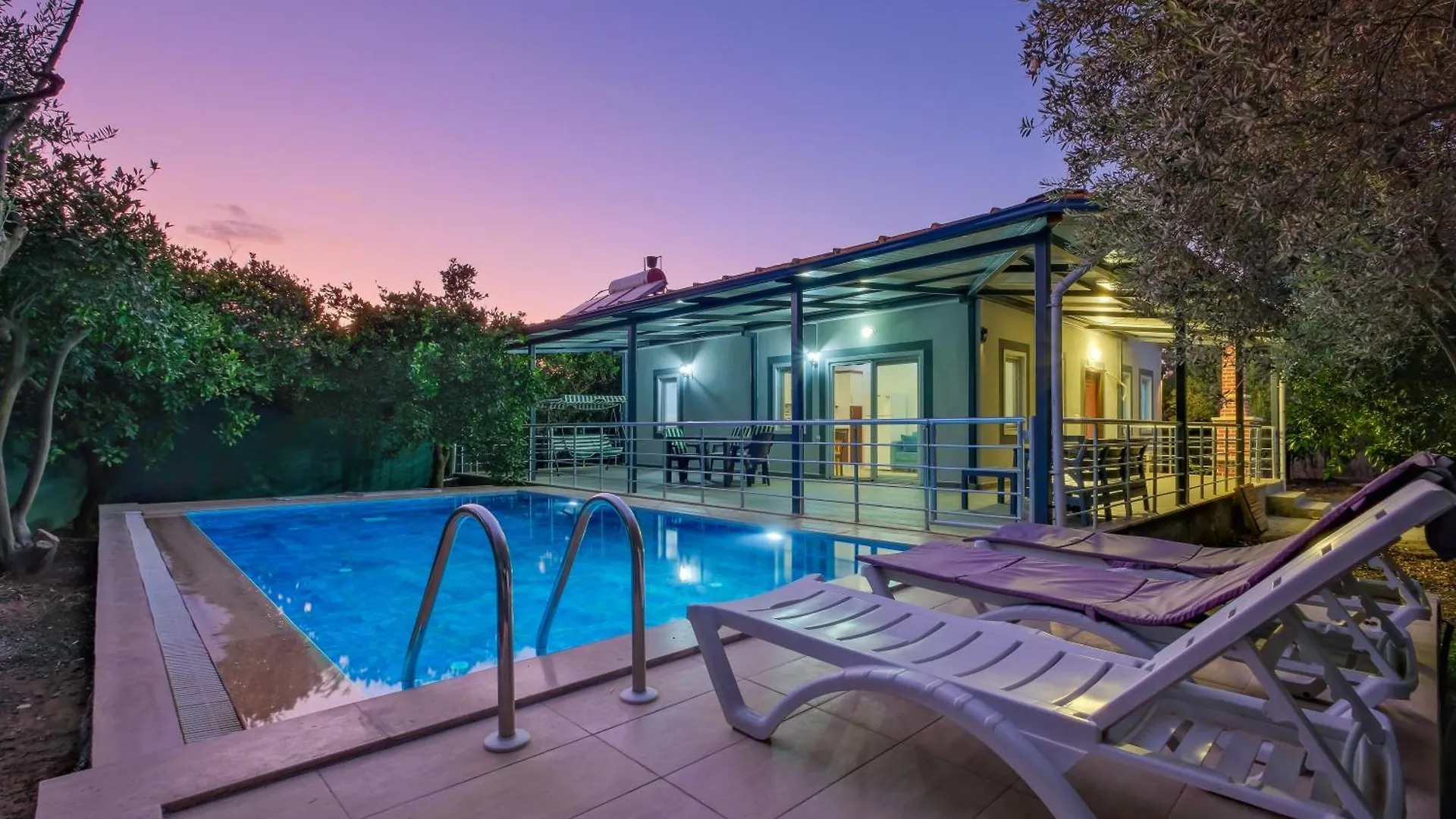 Avci Villa-Fethiye 3+1 In Garden With Private Pool, 10 Minutes To The Beach Fethiye