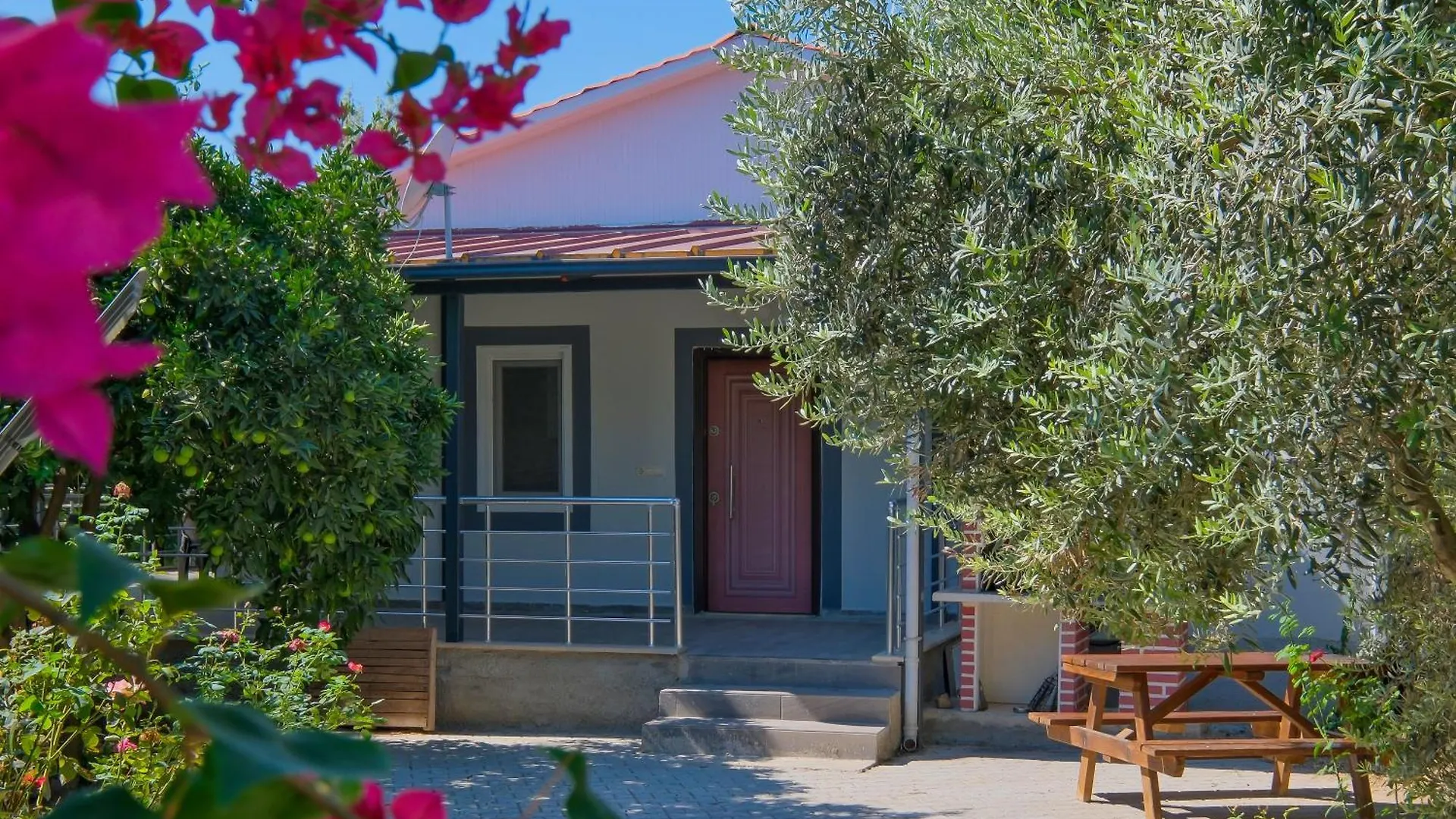 Avci Villa-Fethiye 3+1 In Garden With Private Pool, 10 Minutes To The Beach Fethiye